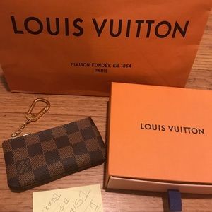 100% AUTHENTIC LOUIS VUITTON KEY POUCH